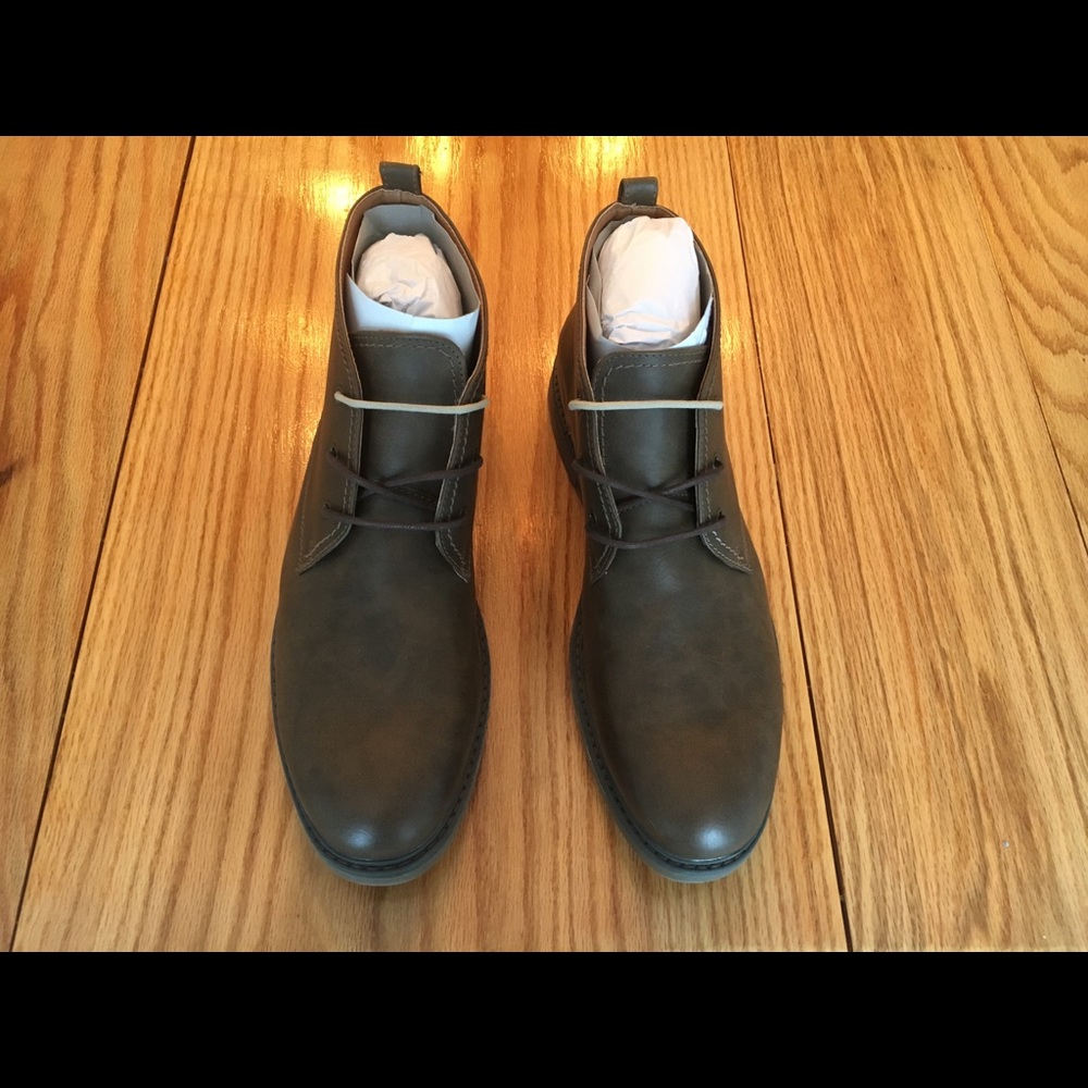 Izod men’s shoes BRAND NEW